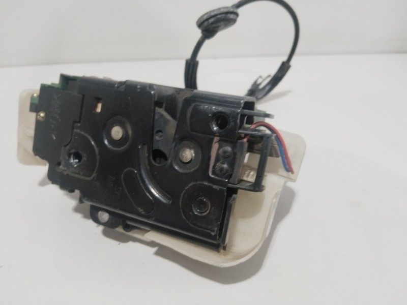 Recambio de cerradura puerta delantera izquierda para volkswagen passat berlina (3b3) comfortline referencia OEM IAM 3B0837349  