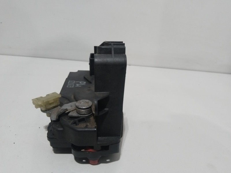 Recambio de cerradura puerta trasera derecha para opel astra h (a04) 1.6 (l48) referencia OEM IAM 13210739  