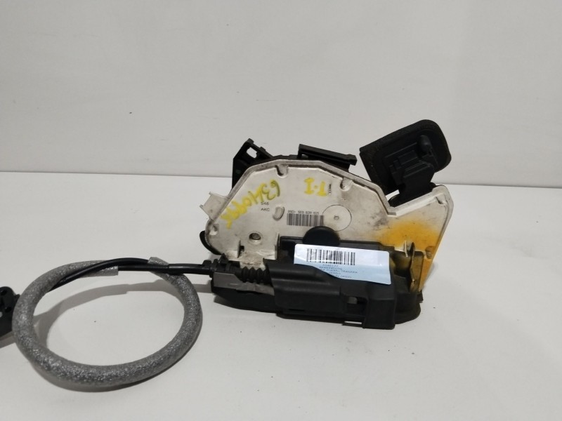 Recambio de cerradura puerta trasera izquierda para seat toledo iv (kg3) 1.6 tdi referencia OEM IAM 5K4839015Q  