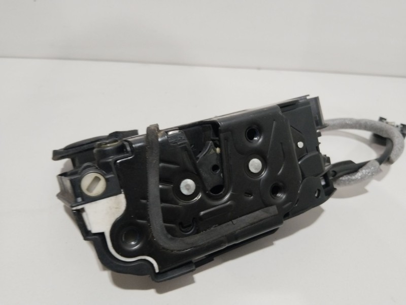 Recambio de cerradura puerta trasera izquierda para seat toledo iv (kg3) 1.6 tdi referencia OEM IAM 5K4839015Q  