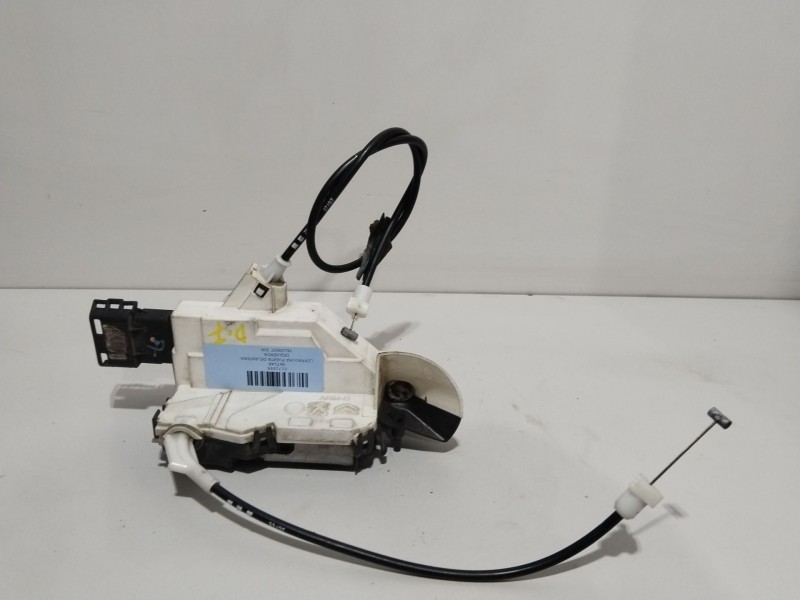 Recambio de cerradura puerta delantera izquierda para peugeot 308 sport referencia OEM IAM 567148  