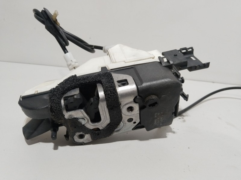 Recambio de cerradura puerta delantera izquierda para peugeot 308 sport referencia OEM IAM 567148  