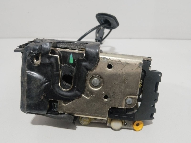 Recambio de cerradura puerta trasera izquierda para ford fusion (cbk) ambiente referencia OEM IAM 286AA26413  