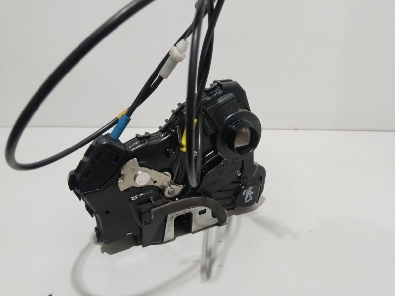 Recambio de cerradura puerta delantera derecha para toyota auris (_e15_) 1.6 (zre151_) referencia OEM IAM 6903002220  