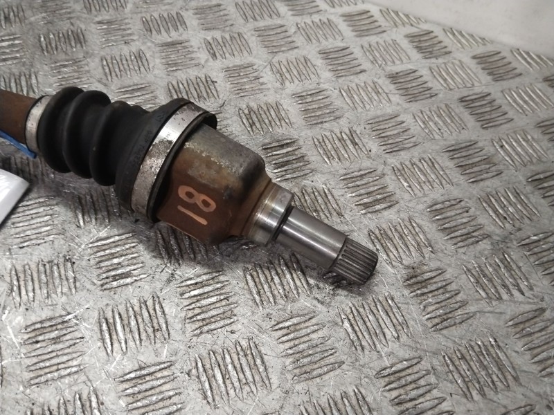 Recambio de transmision delantera izquierda para peugeot 206 hatchback (2a/c) 1.4 i referencia OEM IAM 3272CS  