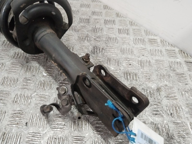 Recambio de amortiguador delantero izquierdo para dodge journey 2.0 crd referencia OEM IAM 68039643AA  