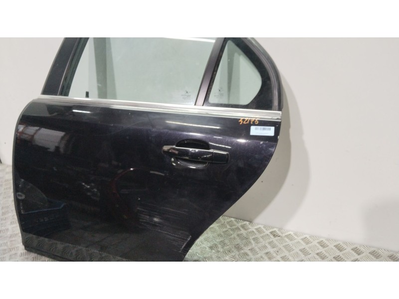 Recambio de puerta trasera izquierda para cadillac bls 1.9 d referencia OEM IAM   NEGRO