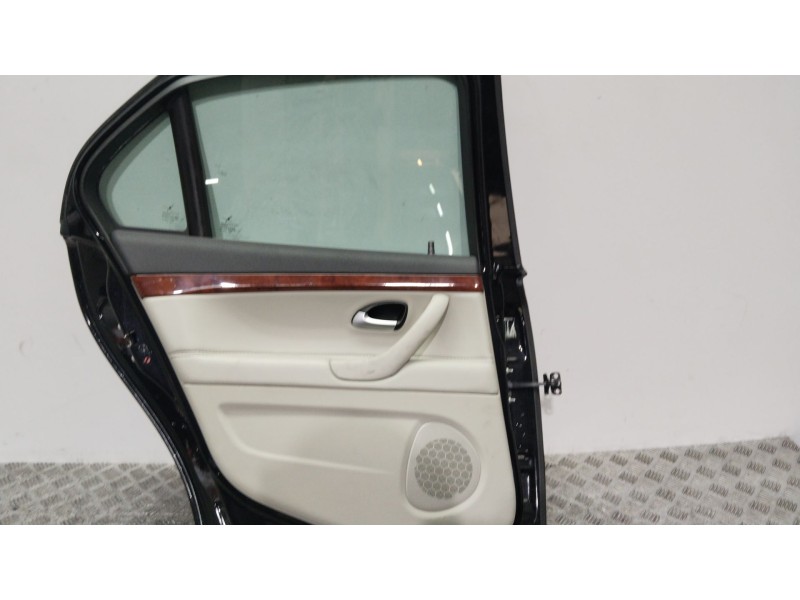Recambio de puerta trasera izquierda para cadillac bls 1.9 d referencia OEM IAM   NEGRO