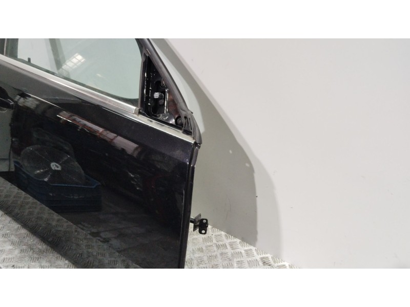 Recambio de puerta delantera derecha para cadillac bls 1.9 d referencia OEM IAM   NEGRO