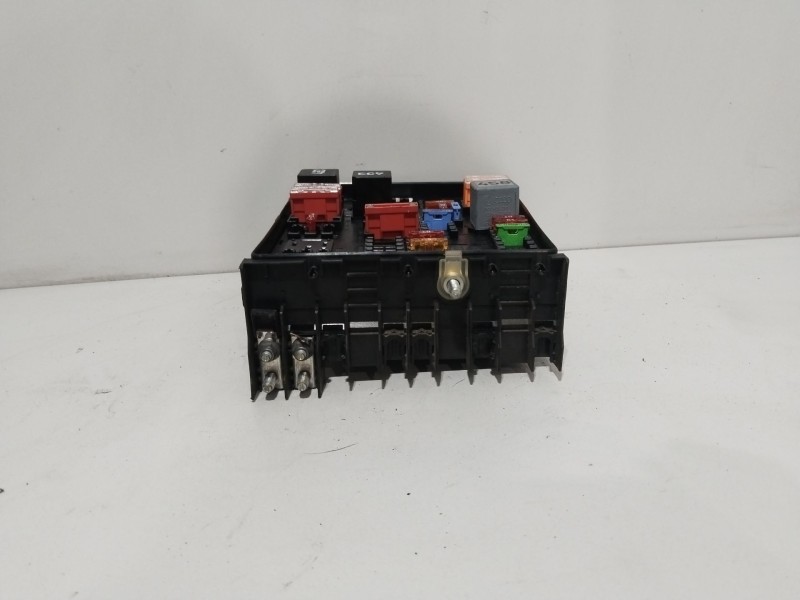 Recambio de caja reles / fusibles para skoda octavia ii (1z3) 2.0 tdi 16v referencia OEM IAM 1K0937124K  