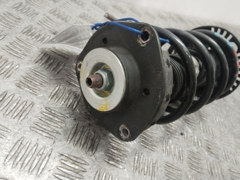 Recambio de amortiguador delantero derecho para volkswagen polo (9n1) conceptline referencia OEM IAM 6Q0413031BN  