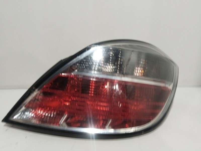 Recambio de piloto trasero derecho para opel astra h (a04) 1.7 cdti (l48) referencia OEM IAM 13222325  