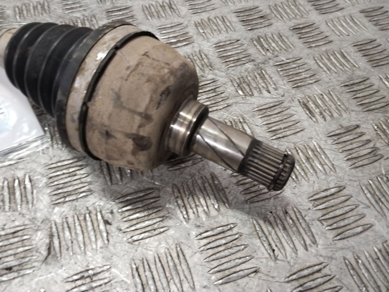 Recambio de transmision delantera izquierda para volvo xc70 d5 awd kinetic referencia OEM IAM 8252039  