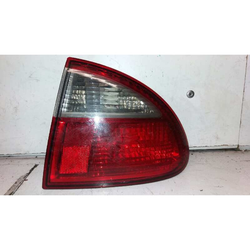PILOTO TRASERO DERECHO 1M6945112 