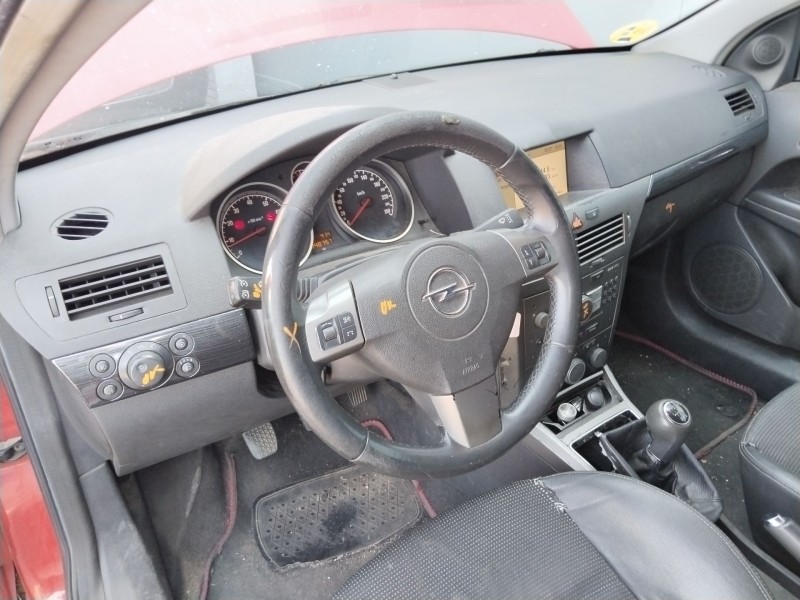 opel astra h gtc (a04) del año 2005