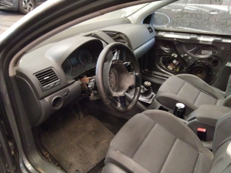 volkswagen golf v (1k1) del año 2006