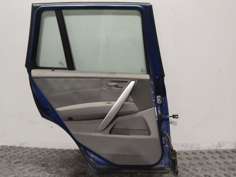 Recambio de puerta trasera izquierda para bmw x3 (e83) 2.0 sd referencia OEM IAM   