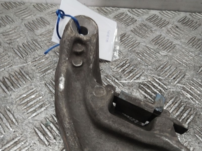 Recambio de brazo suspension inferior delantero derecho para volvo s60 berlina d5 referencia OEM IAM 31387925  