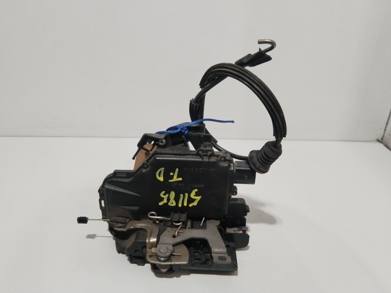 Recambio de cerradura puerta trasera derecha para volkswagen golf iv (1j1) 1.6 16v referencia OEM IAM   