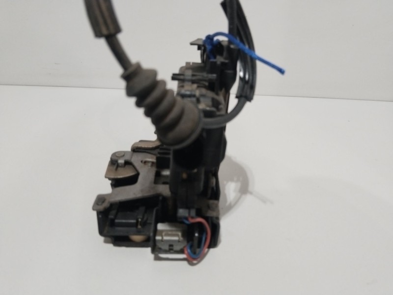 Recambio de cerradura puerta trasera derecha para volkswagen golf iv (1j1) 1.6 16v referencia OEM IAM   