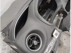 Recambio de salpicadero para toyota yaris hybrid active referencia OEM IAM 553020D180C1 553030D150C1 739600D112 2