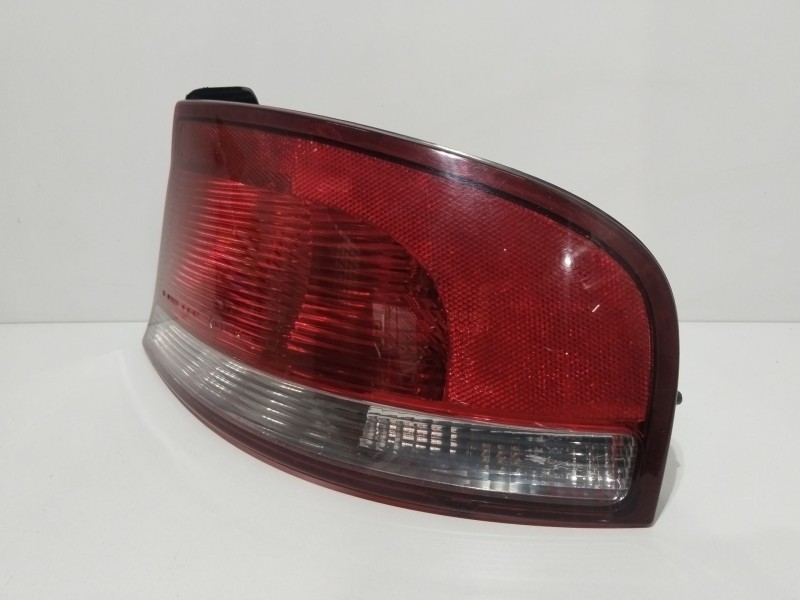 Recambio de piloto trasero derecho para chrysler sebring (jr) 2.0 referencia OEM IAM 04805352AA  