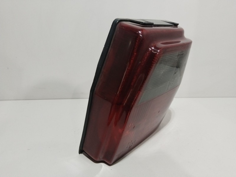 Recambio de piloto trasero derecho para fiat uno (146_, 158_) 45 0.9 referencia OEM IAM 7700363  