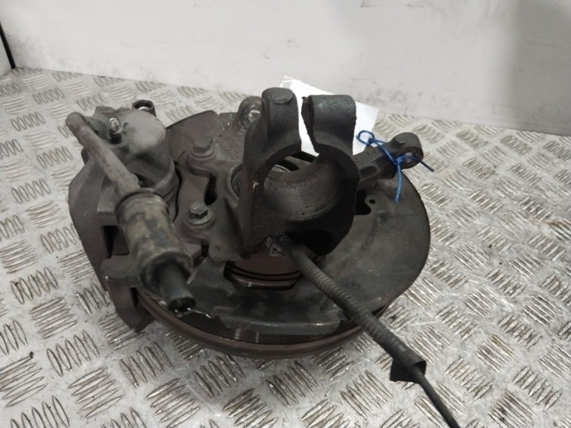 Recambio de mangueta delantera izquierda para volvo s40 berlina momentum referencia OEM IAM 31212947  