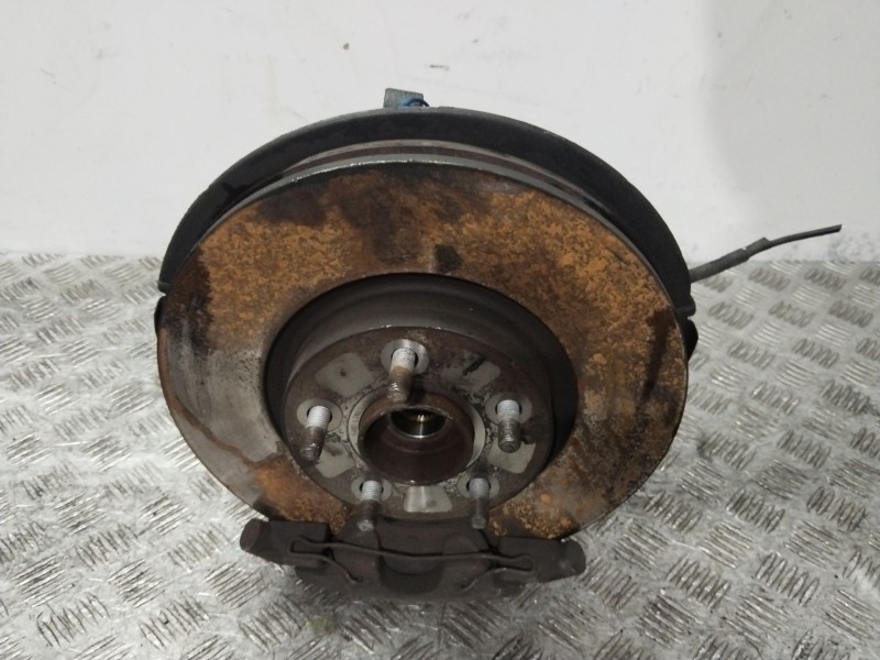 Recambio de mangueta delantera derecha para volvo s40 berlina momentum referencia OEM IAM 31212948  