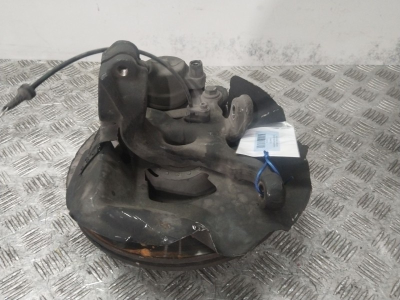 Recambio de mangueta delantera derecha para bmw serie 3 berlina (e46) 320d referencia OEM IAM 31211096430  