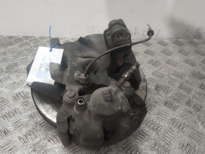 Recambio de mangueta delantera derecha para bmw serie 3 berlina (e46) 320d referencia OEM IAM 31211096430  