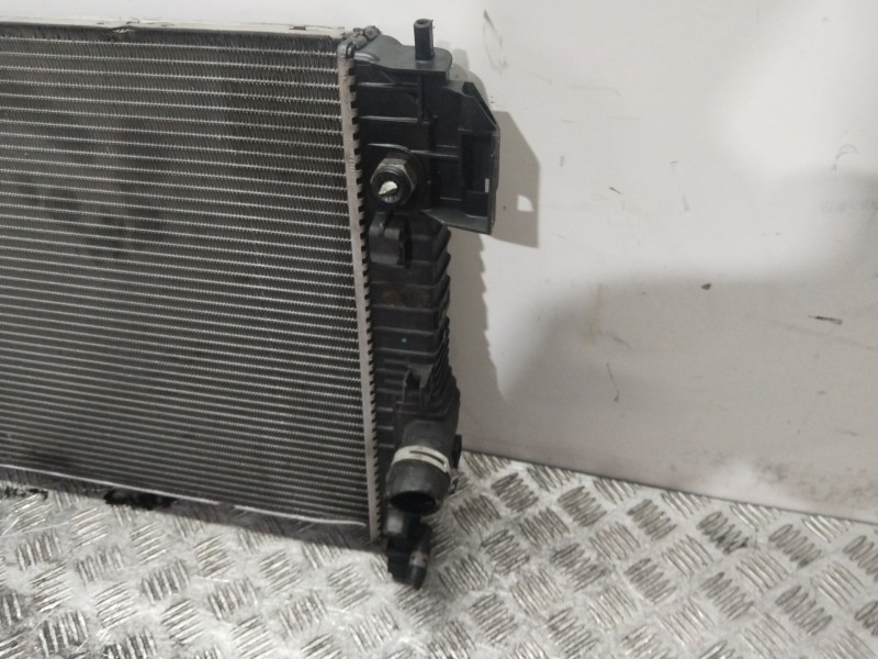 Recambio de radiador agua para cadillac bls 1.9 d referencia OEM IAM 12775540  994823Z