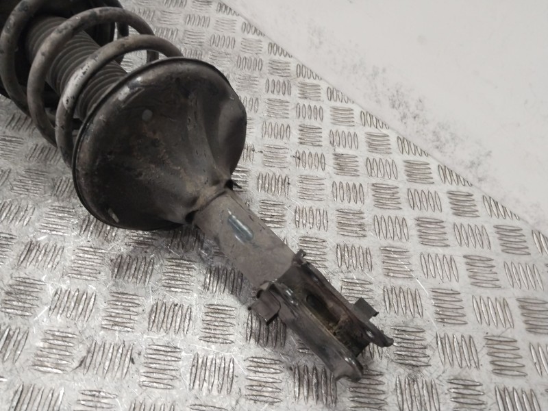 Recambio de amortiguador delantero derecho para hyundai matrix (fc) 1.5 crdi referencia OEM IAM 5466117600  