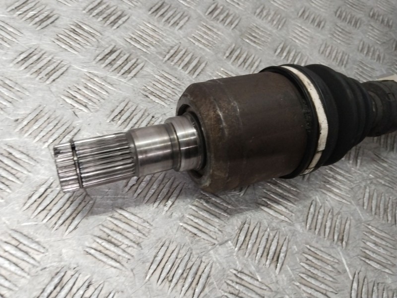 Recambio de transmision delantera izquierda para mazda 6 hatchback (gg) 2.0 di (gg14) referencia OEM IAM GD602560XB   Recambio de transmision delantera izquierda para mazda 6 hatchback (gg) 2.0 di (gg14) referencia OEM IAM GD602560XB