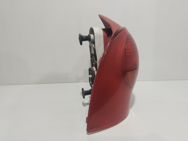 Recambio de piloto trasero izquierdo para renault twingo i (c06_) 1.2 (c066, c068) referencia OEM IAM 7700426319  