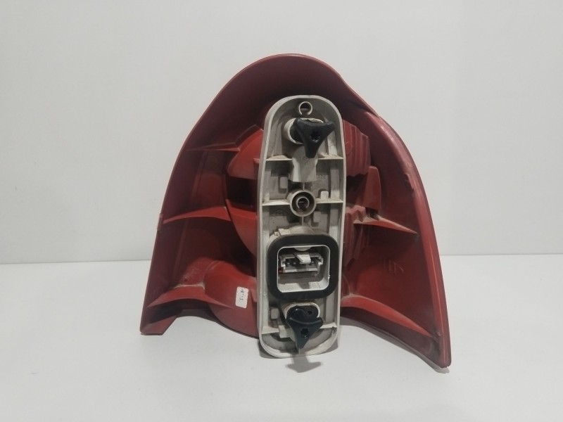 Recambio de piloto trasero izquierdo para renault twingo i (c06_) 1.2 (c066, c068) referencia OEM IAM 7700426319  