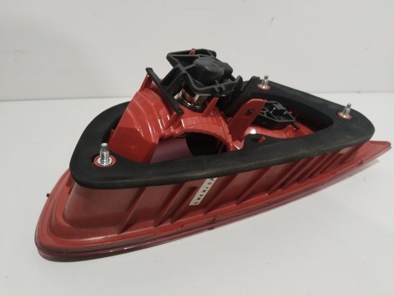 Recambio de piloto porton trasero derecho para seat leon (1p1) 1.6 tdi referencia OEM IAM 1P0945094F   Recambio de piloto porton trasero derecho para seat leon (1p1) 1.6 tdi referencia OEM IAM 1P0945094F