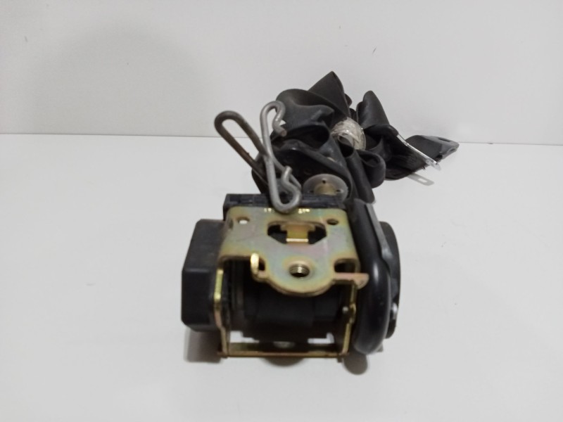 Recambio de cinturon seguridad delantero izquierdo para citroën c4 berlina exclusive referencia OEM IAM 6180147  