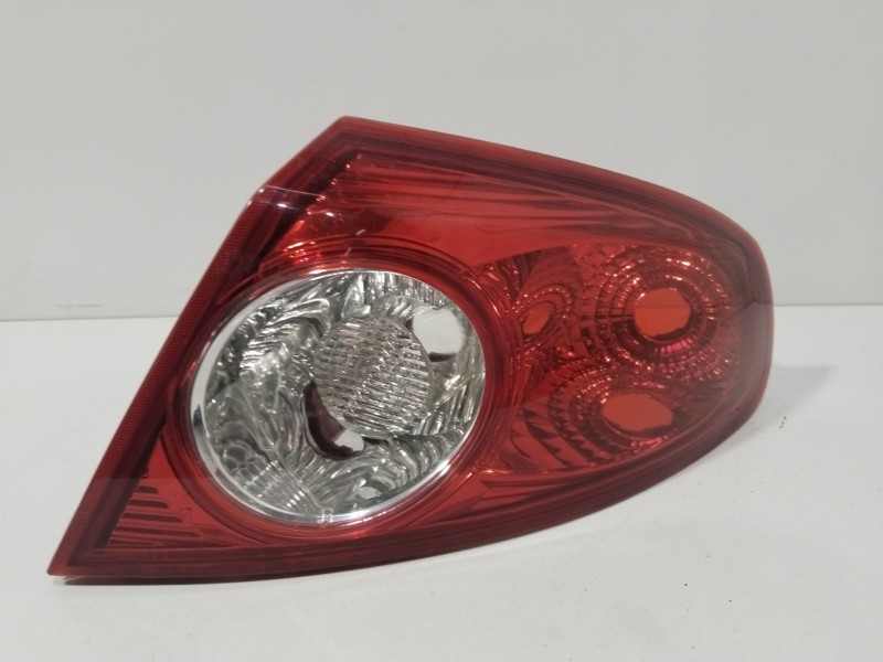 Recambio de piloto trasero derecho para chevrolet lacetti (j200) 2.0 d referencia OEM IAM 201193R   Recambio de piloto trasero derecho para chevrolet lacetti (j200) 2.0 d referencia OEM IAM 201193R