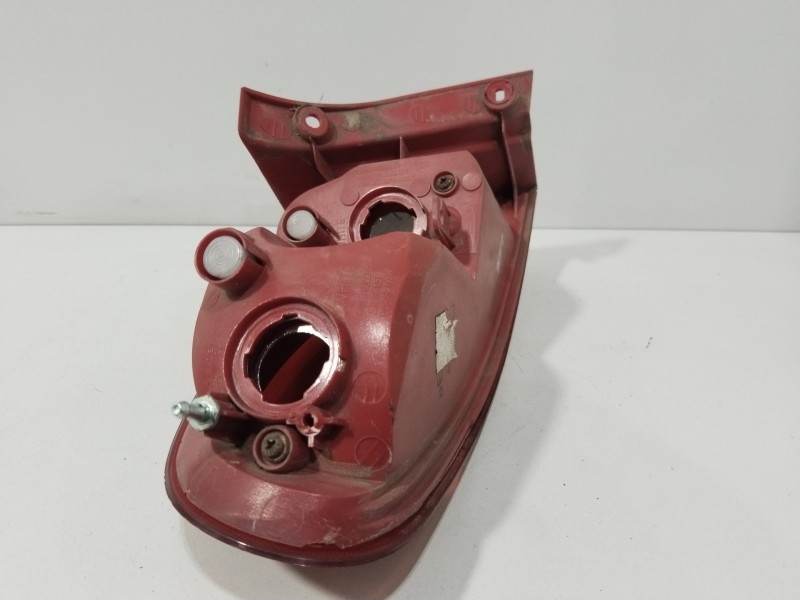 Recambio de piloto trasero derecho para chevrolet lacetti (j200) 2.0 d referencia OEM IAM 201193R   Recambio de piloto trasero derecho para chevrolet lacetti (j200) 2.0 d referencia OEM IAM 201193R