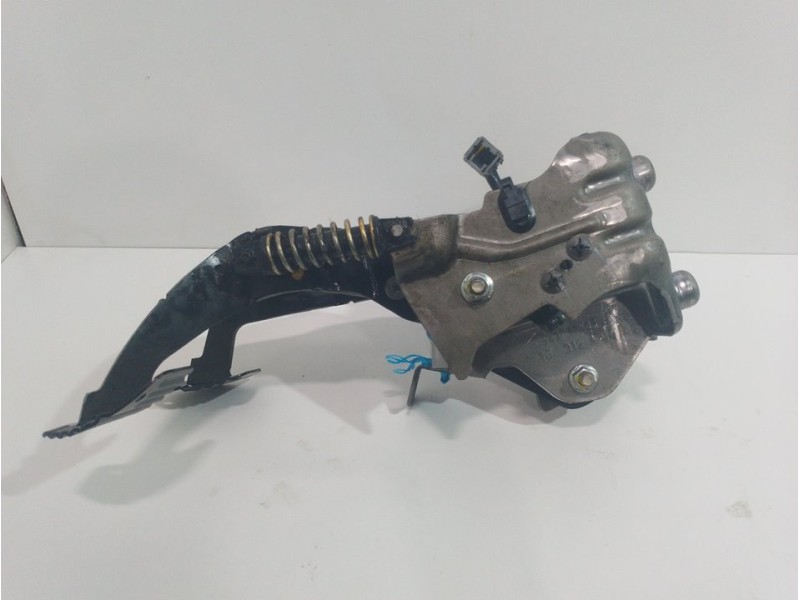 Recambio de pedal embrague para citroën berlingo xtr 1,6 hdi 92 referencia OEM IAM 84PGQW0178686 094320120E 