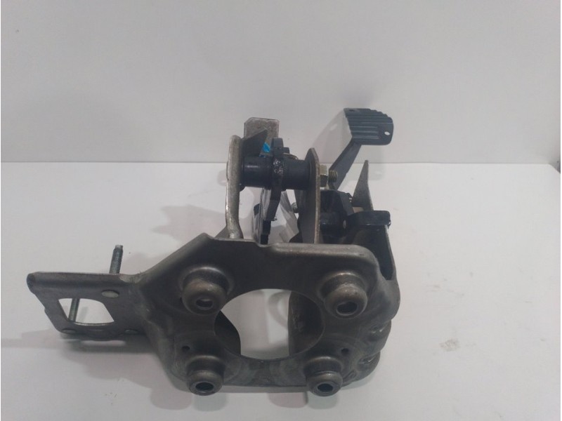 Recambio de pedal embrague para citroën berlingo xtr 1,6 hdi 92 referencia OEM IAM 84PGQW0178686 094320120E 