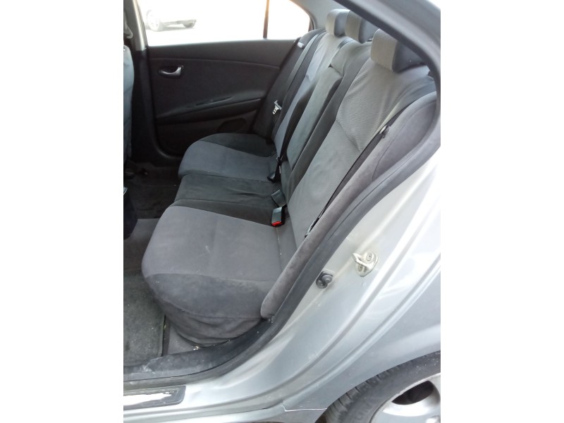 nissan primera (p12) del año 2003