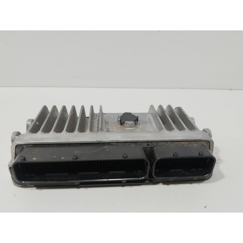 Recambio de centralita motor uce para toyota corolla sedán (_e21_) 1.8 vvti hybrid (zwe211, mzea12) referencia OEM IAM 896610ZS1