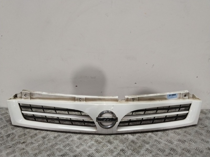 Recambio de rejilla delantera para nissan interstar furgoneta (x70) dci 120 referencia OEM IAM 8200233586  