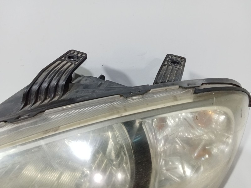 Recambio de faro izquierdo para chevrolet lacetti (j200) 2.0 d referencia OEM IAM 96458811  
