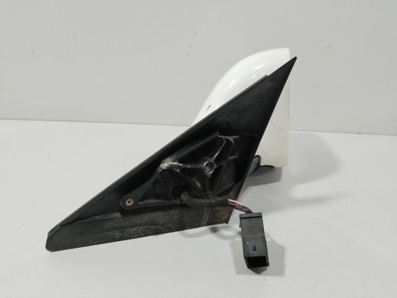 Recambio de retrovisor derecho para audi a4 berlina (b5) 1.9 tdi referencia OEM IAM   