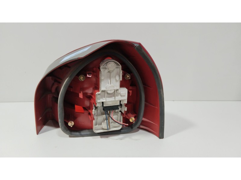 Recambio de piloto trasero izquierdo para audi a3 (8l1) 1.8 referencia OEM IAM   