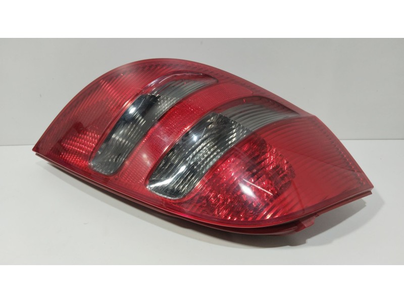 Recambio de piloto trasero izquierdo para mercedes-benz clase a (w169) a 160 cdi (169.006, 169.306) referencia OEM IAM A16982009