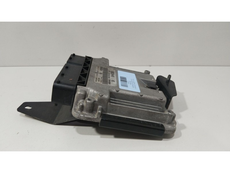 Recambio de centralita motor uce para chevrolet lacetti (j200) 2.0 d referencia OEM IAM 96820448  